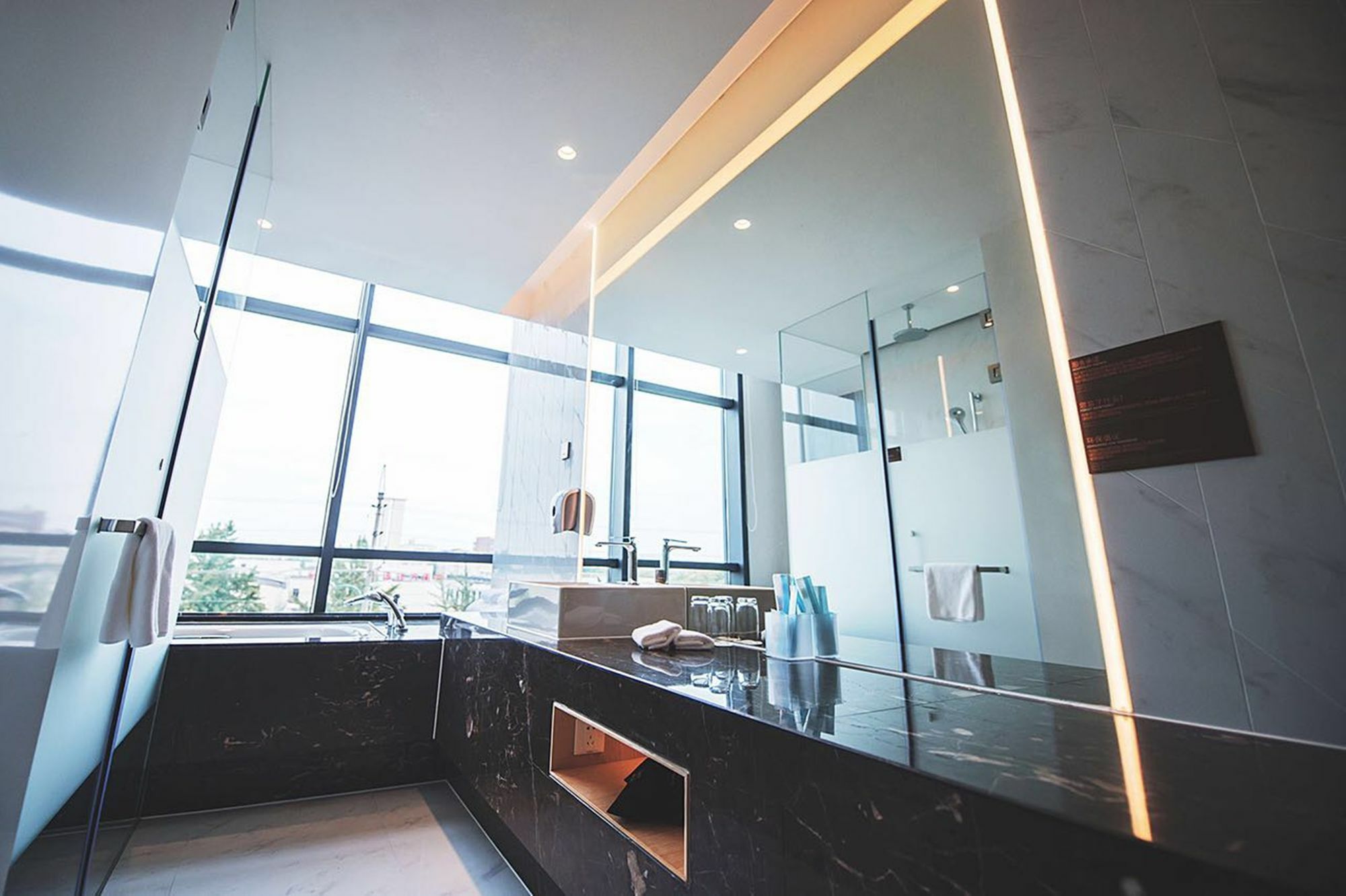 Holiday Inn Express Shanghai Songjiang Fangta By Ihg Eksteriør bilde